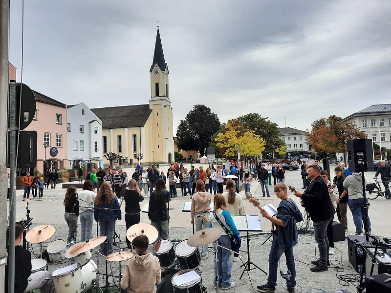 Erster Auftritt der Schulband beim Musikfestival 2023